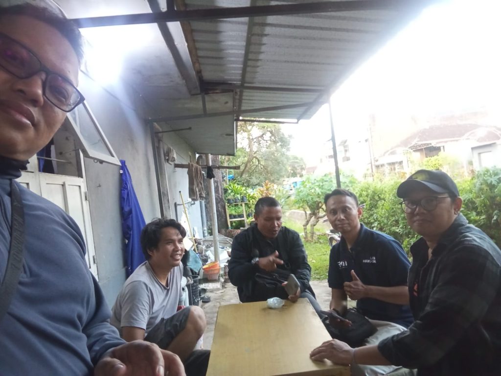 warung alumni smurihexa